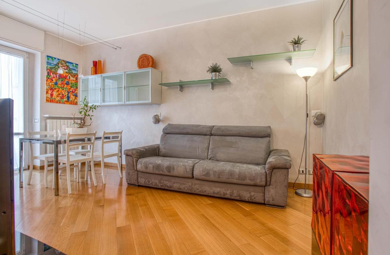 Joivy Vibrant Flat With Balcony Apartment Milano Ngoại thất bức ảnh