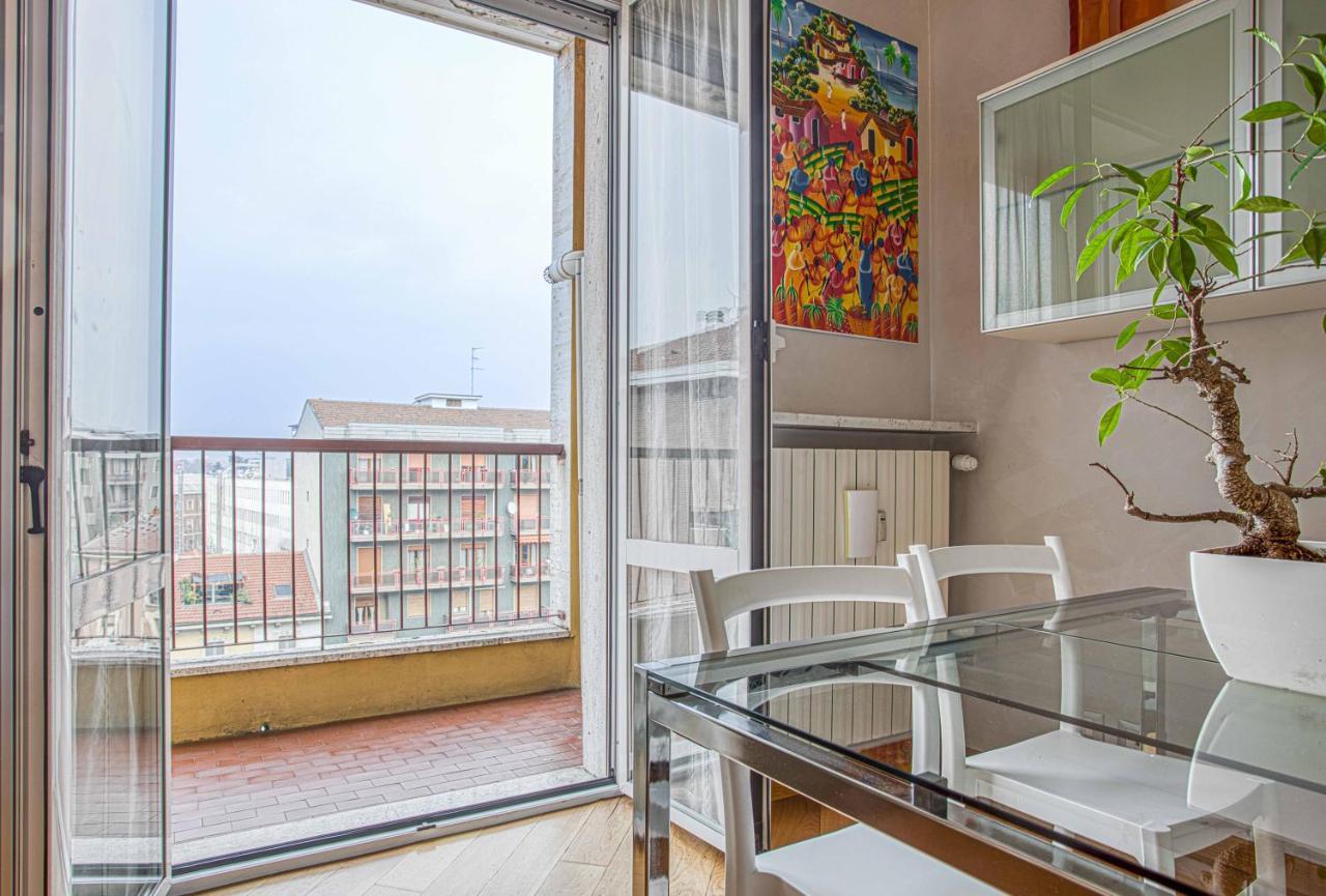 Joivy Vibrant Flat With Balcony Apartment Milano Ngoại thất bức ảnh
