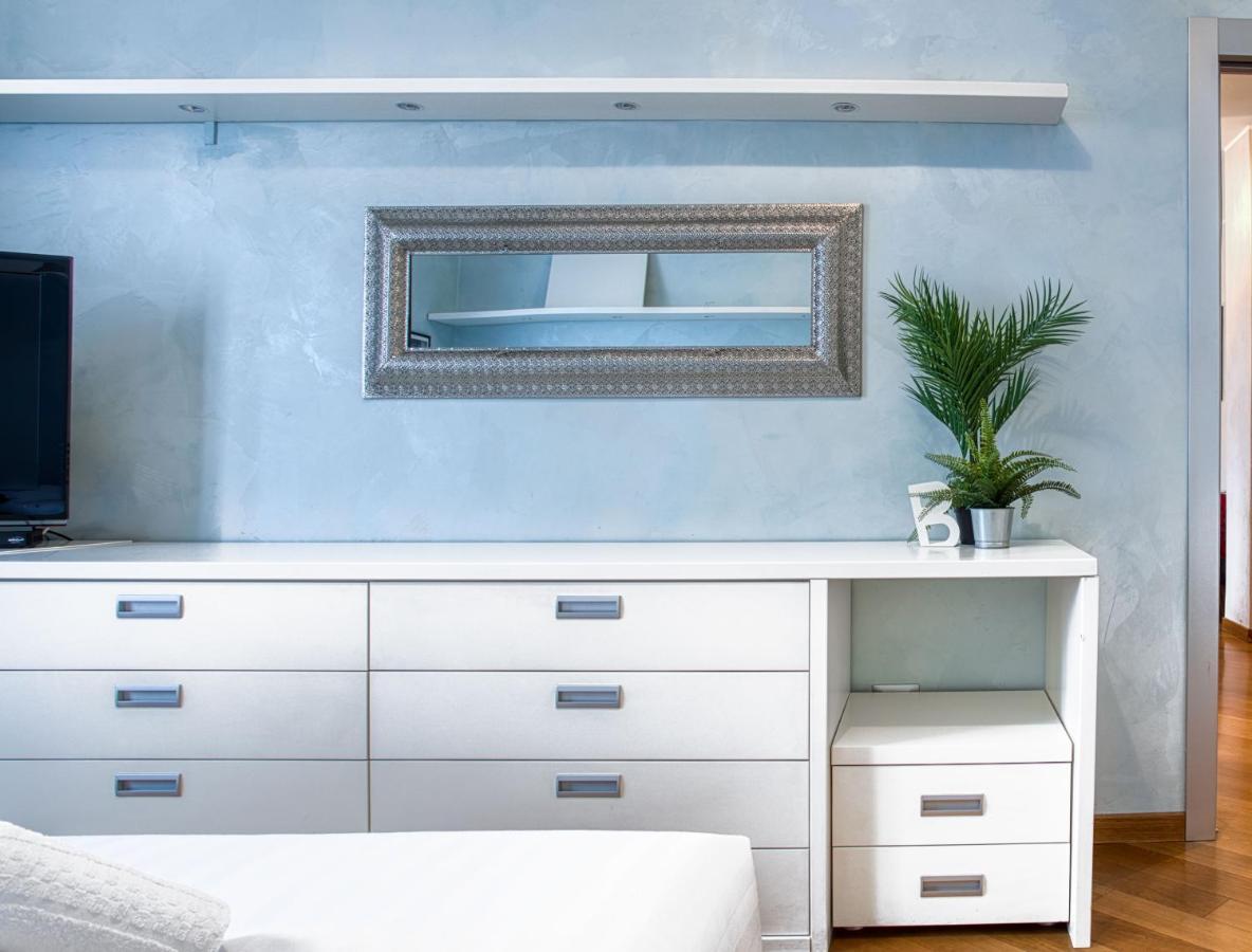 Joivy Vibrant Flat With Balcony Apartment Milano Ngoại thất bức ảnh